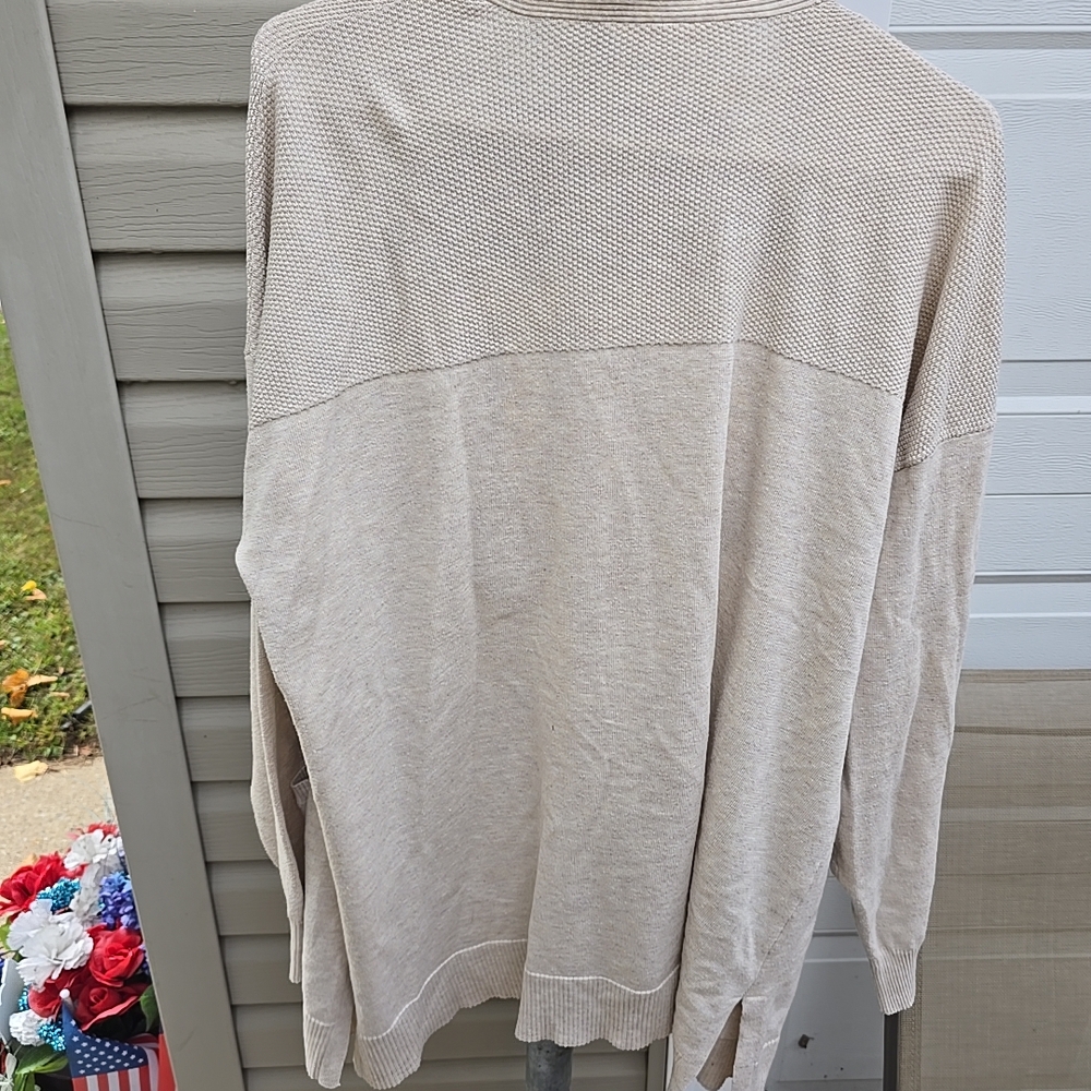 Time and Tru Cream Knit Top